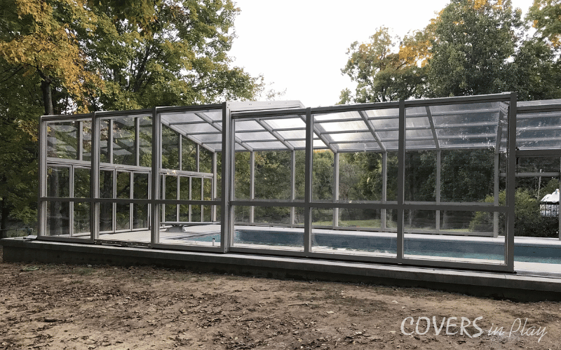 Side view of residential swimming pool enclosure in Paris